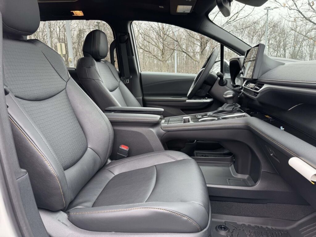 2026 Toyota Sienna Woodland Edition Fredericksburg VA