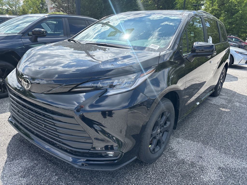 2026 Toyota Sienna Woodland Edition