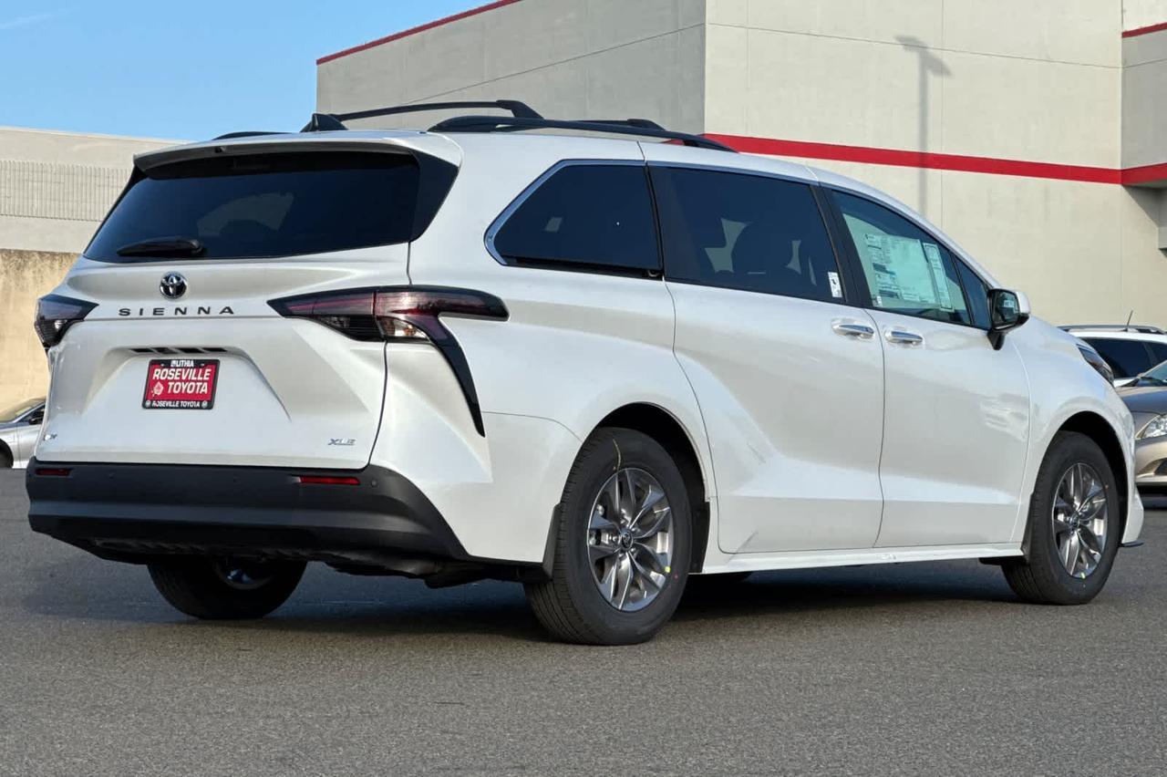 2026 Toyota Sienna XLE