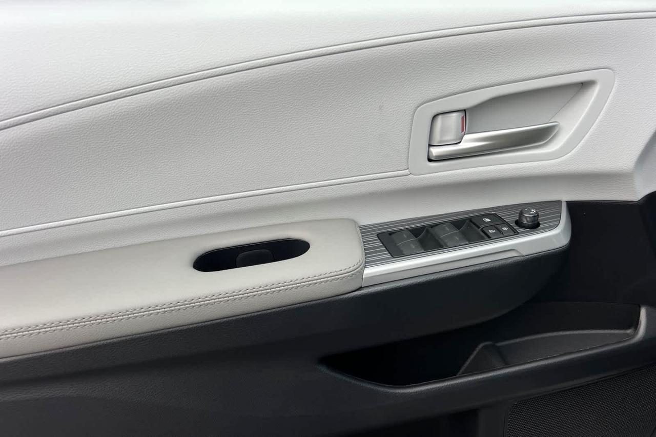 2026 Toyota Sienna XLE Roseville CA