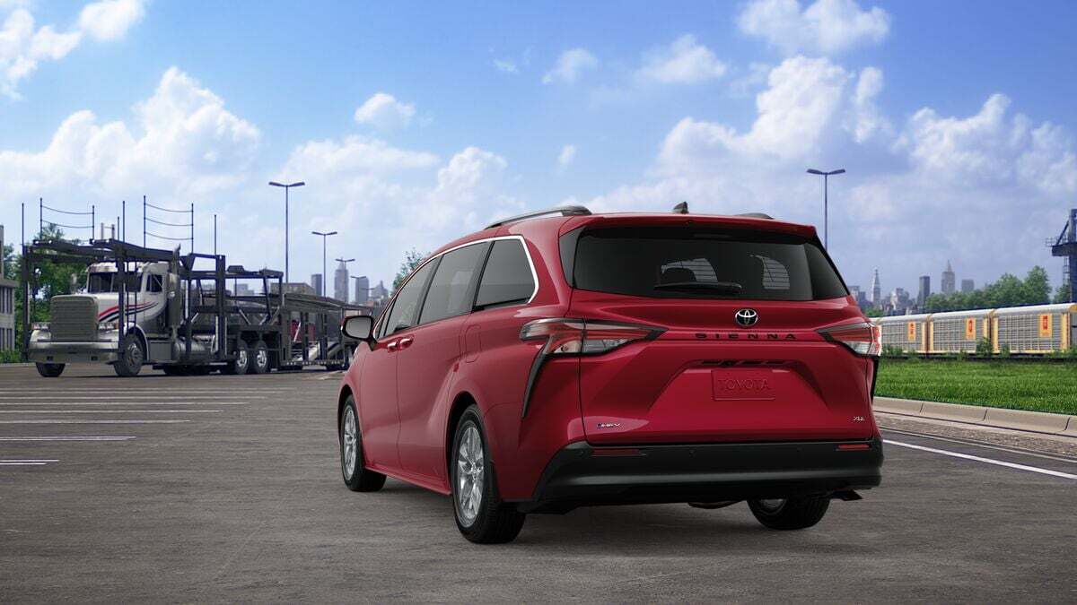 2026 Toyota Sienna XLE Laurel MD