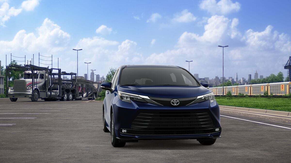 2026 Toyota Sienna XLE Laurel MD