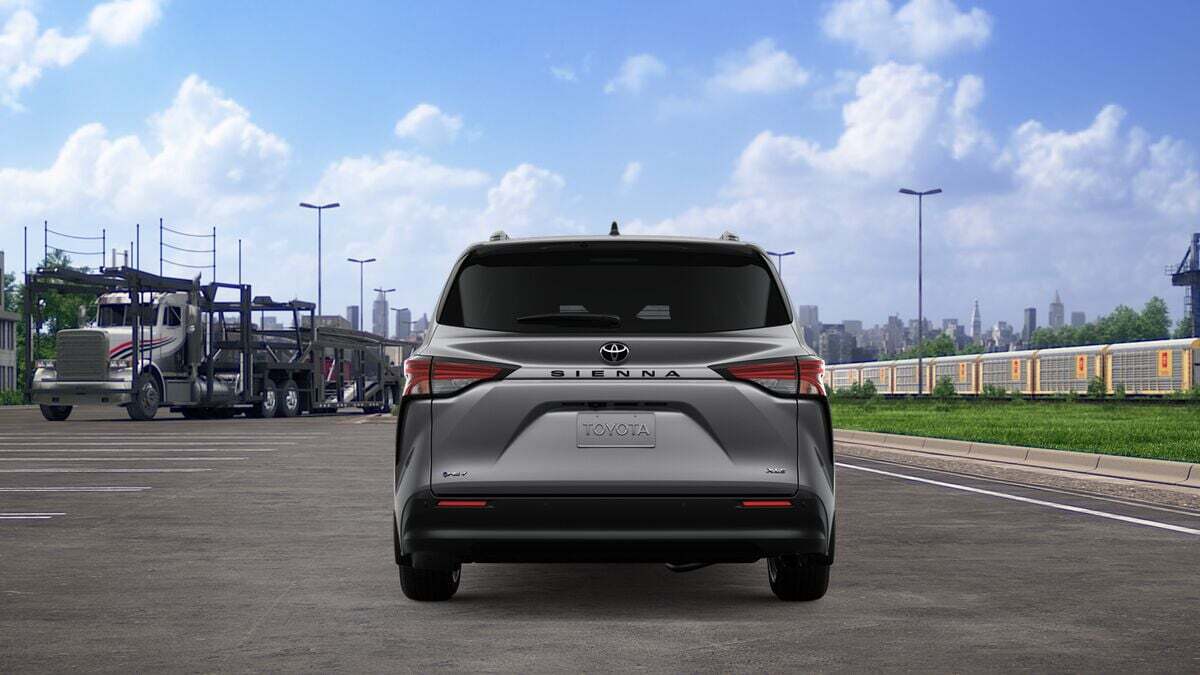 2026 Toyota Sienna XLE Laurel MD