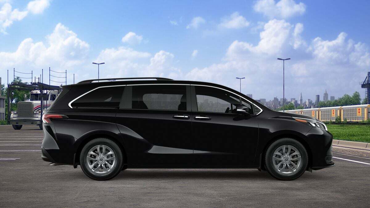 2026 Toyota Sienna XLE Laurel MD