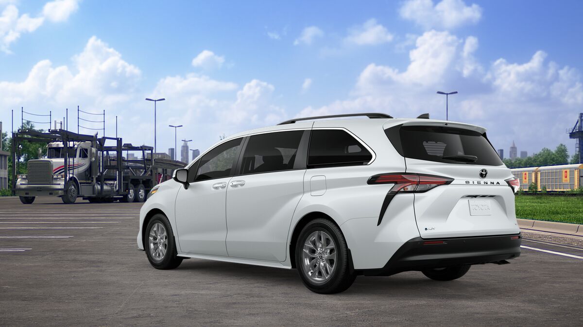 2026 Toyota Sienna XLE Laurel MD