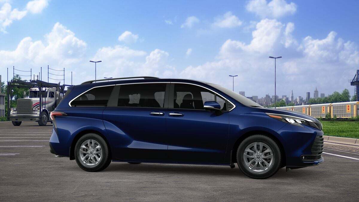 2026 Toyota Sienna XLE Laurel MD