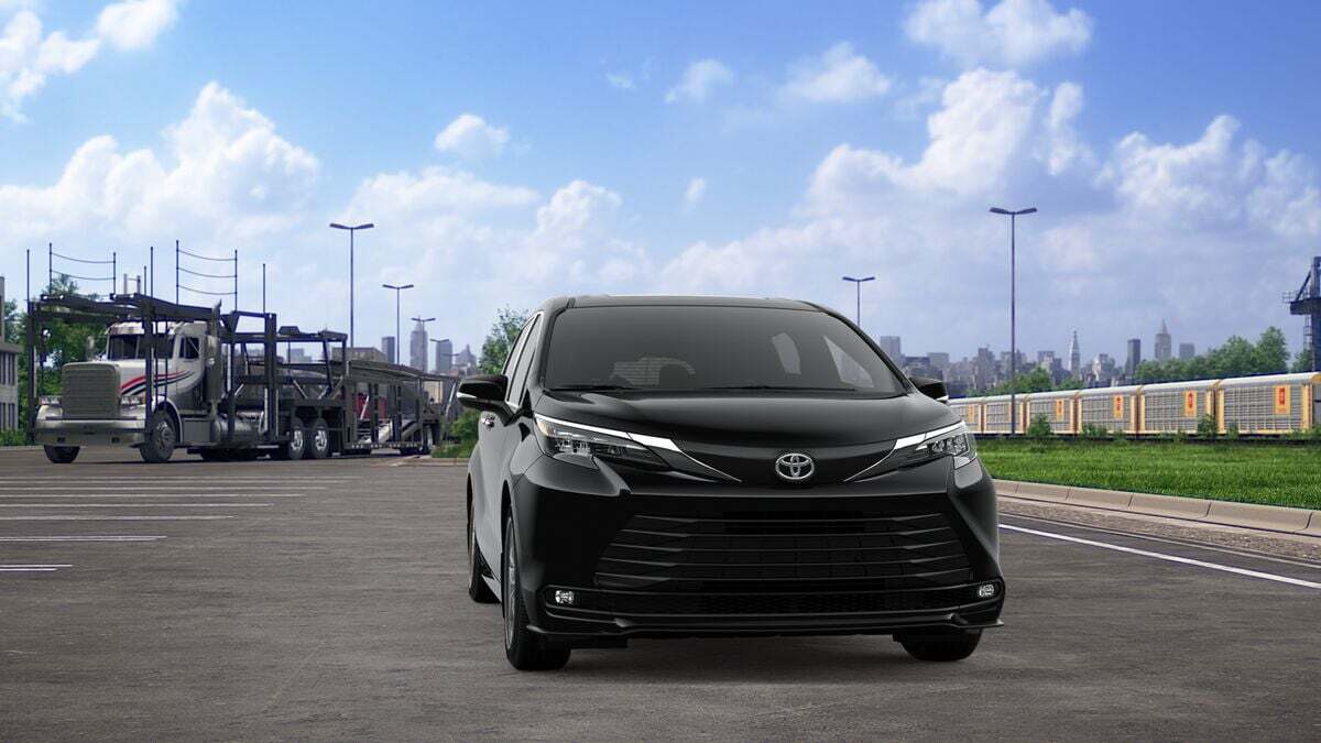2026 Toyota Sienna XLE Laurel MD