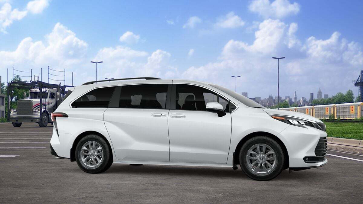 2026 Toyota Sienna XLE Laurel MD