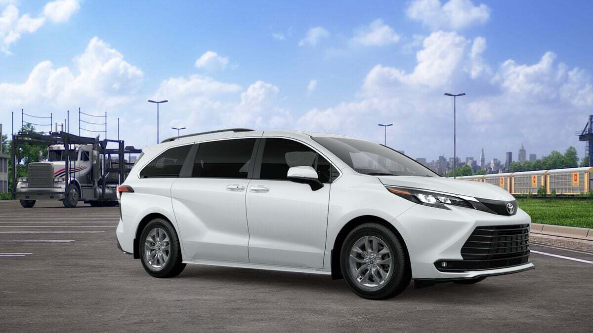 2026 Toyota Sienna XLE Laurel MD