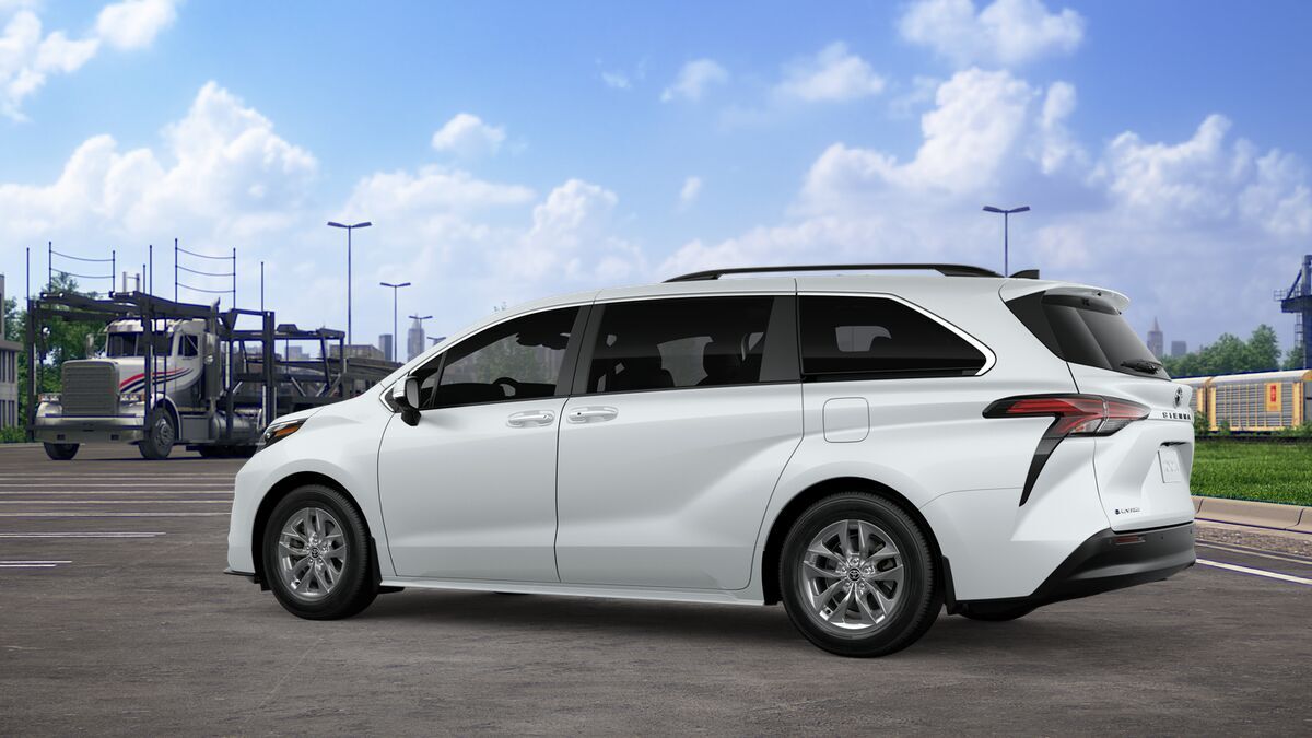 2026 Toyota Sienna XLE Laurel MD