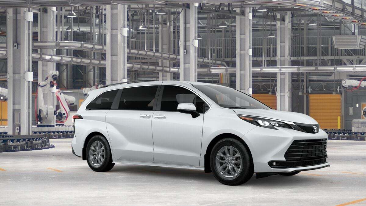 2026 Toyota Sienna XLE Laurel MD