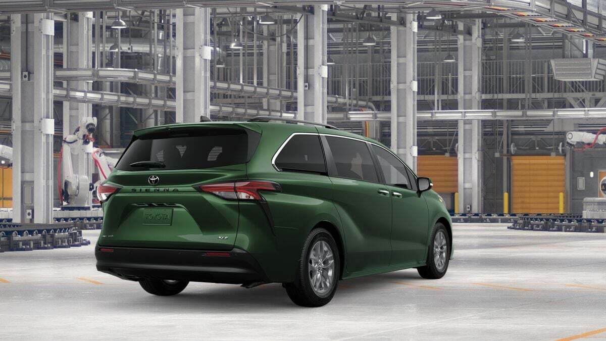 2026 Toyota Sienna XLE Laurel MD