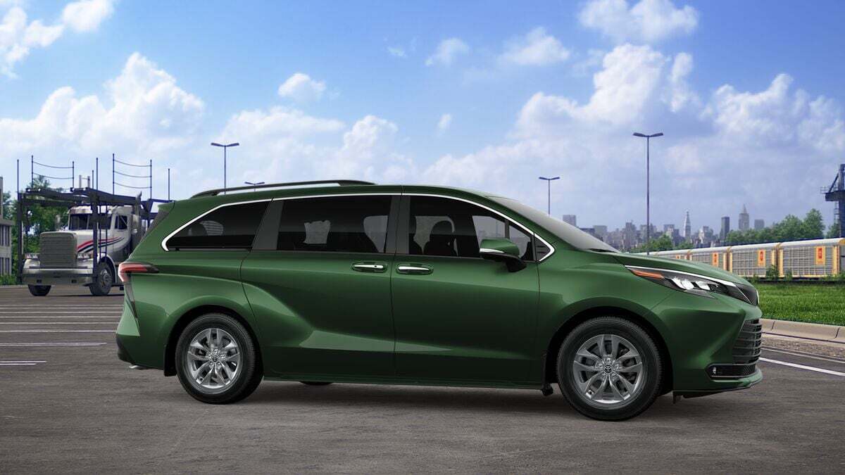 2026 Toyota Sienna XLE Laurel MD