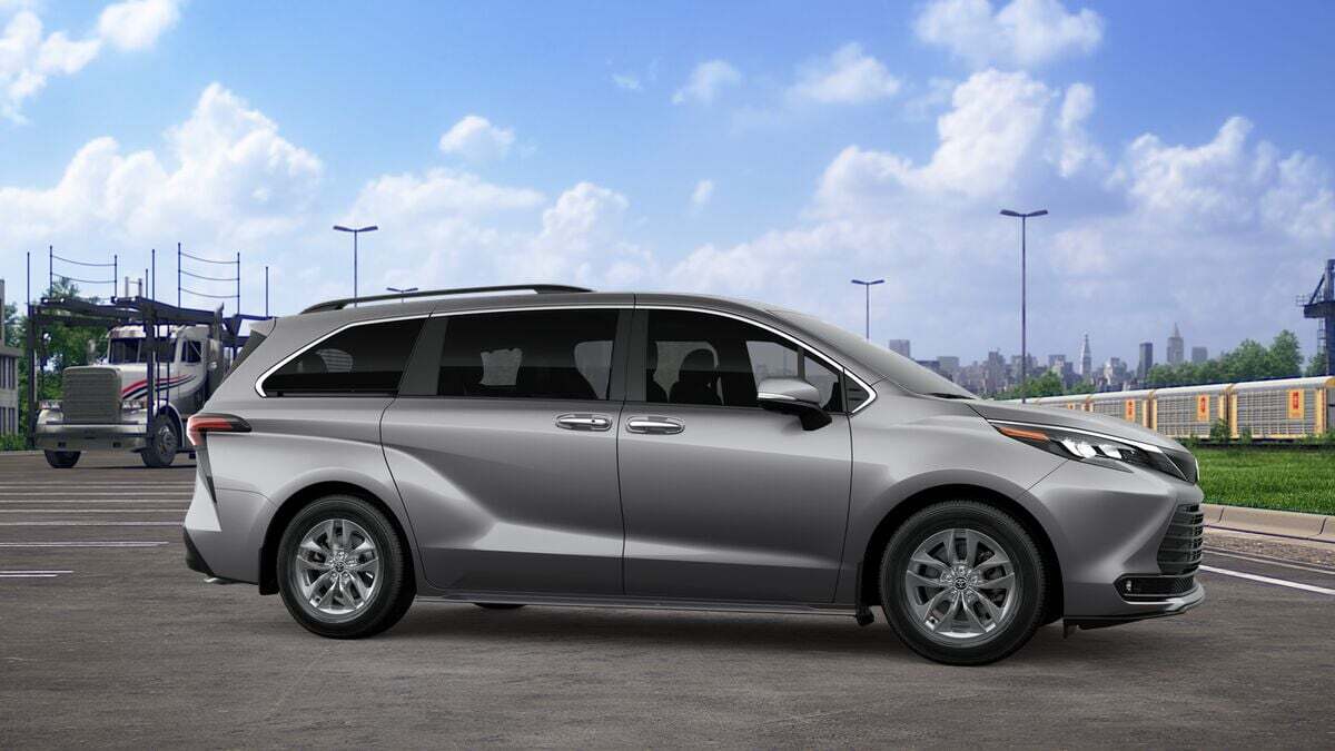 2026 Toyota Sienna XLE Laurel MD