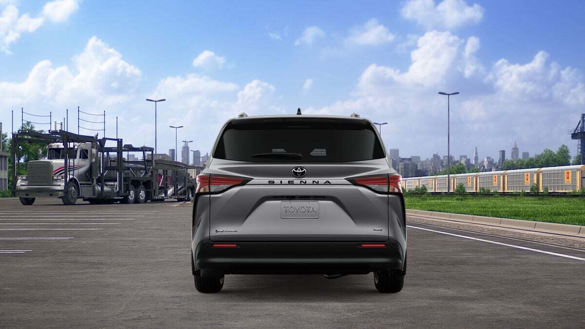2026 Toyota Sienna XLE Laurel MD