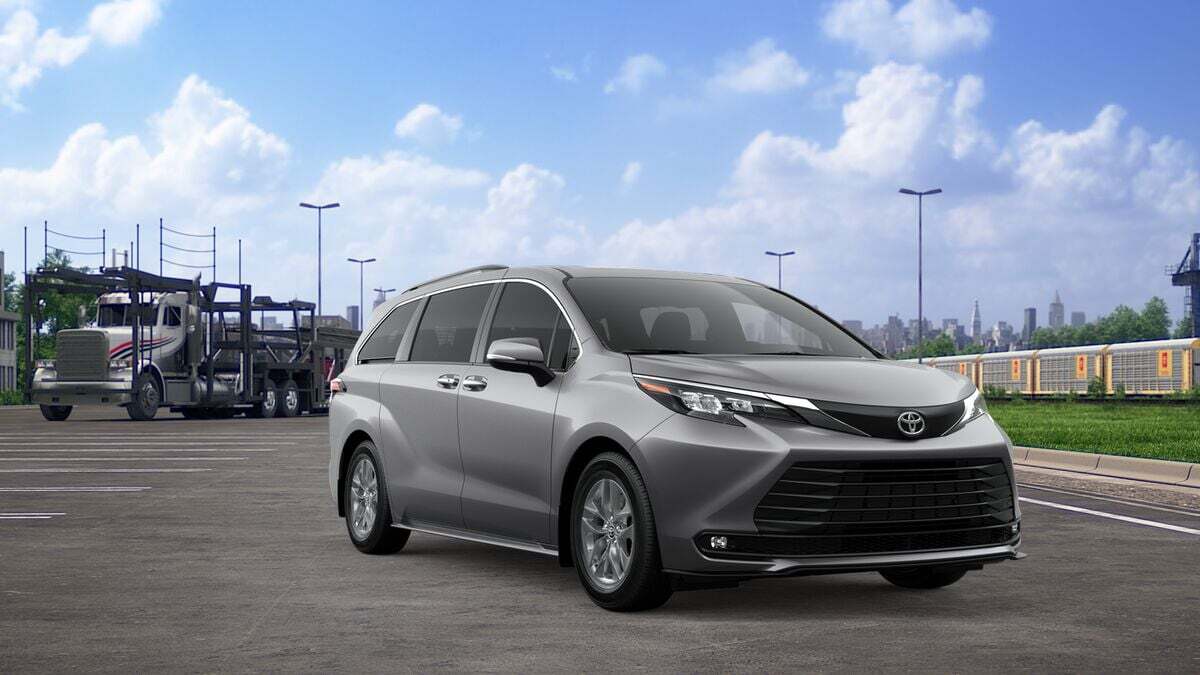 2026 Toyota Sienna XLE Laurel MD