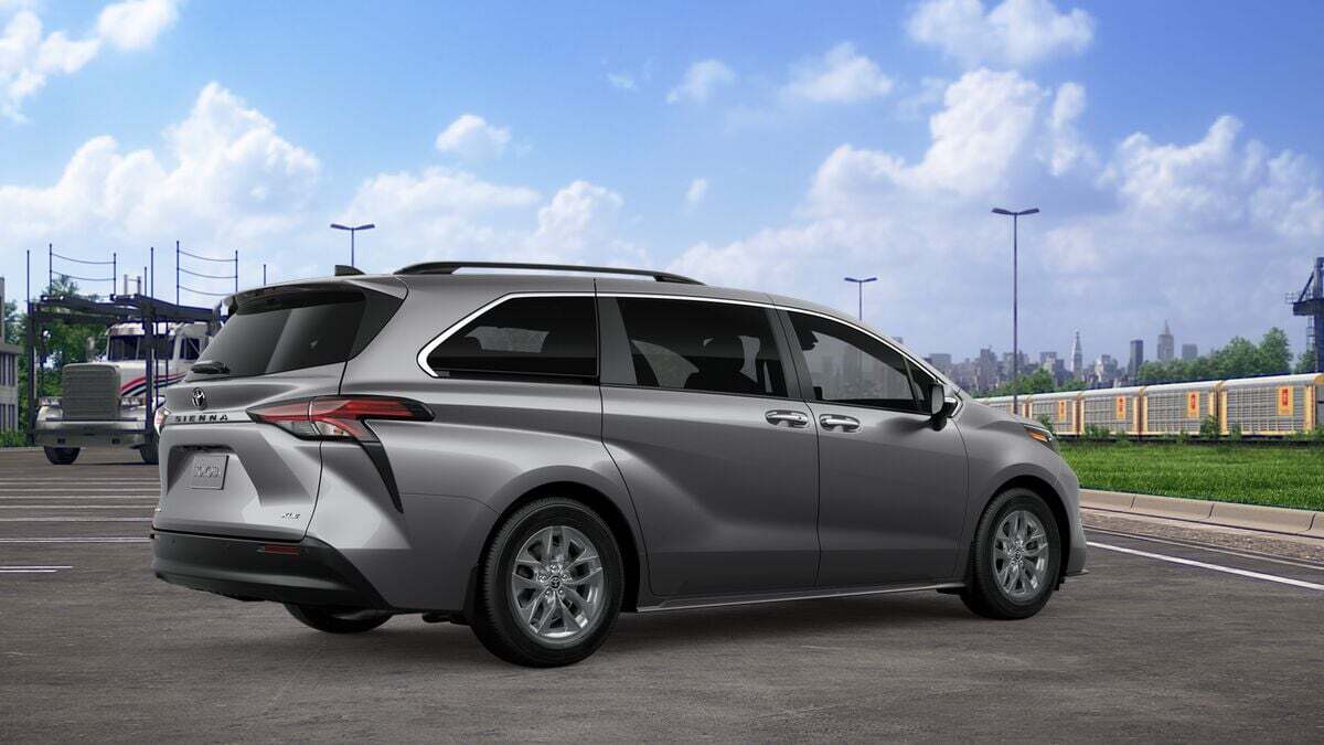 2026 Toyota Sienna XLE Laurel MD