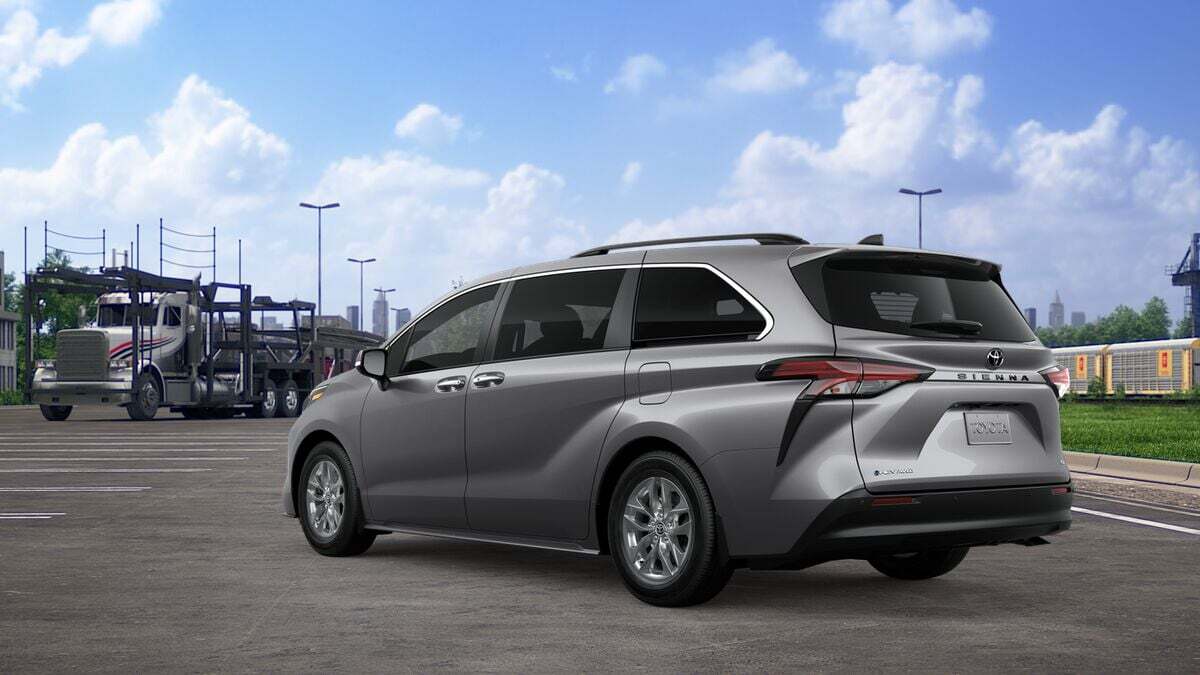 2026 Toyota Sienna XLE Laurel MD