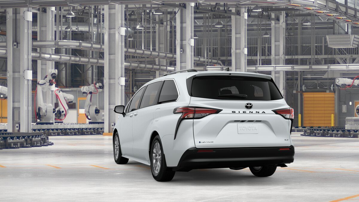 2026 Toyota Sienna XLE Laurel MD