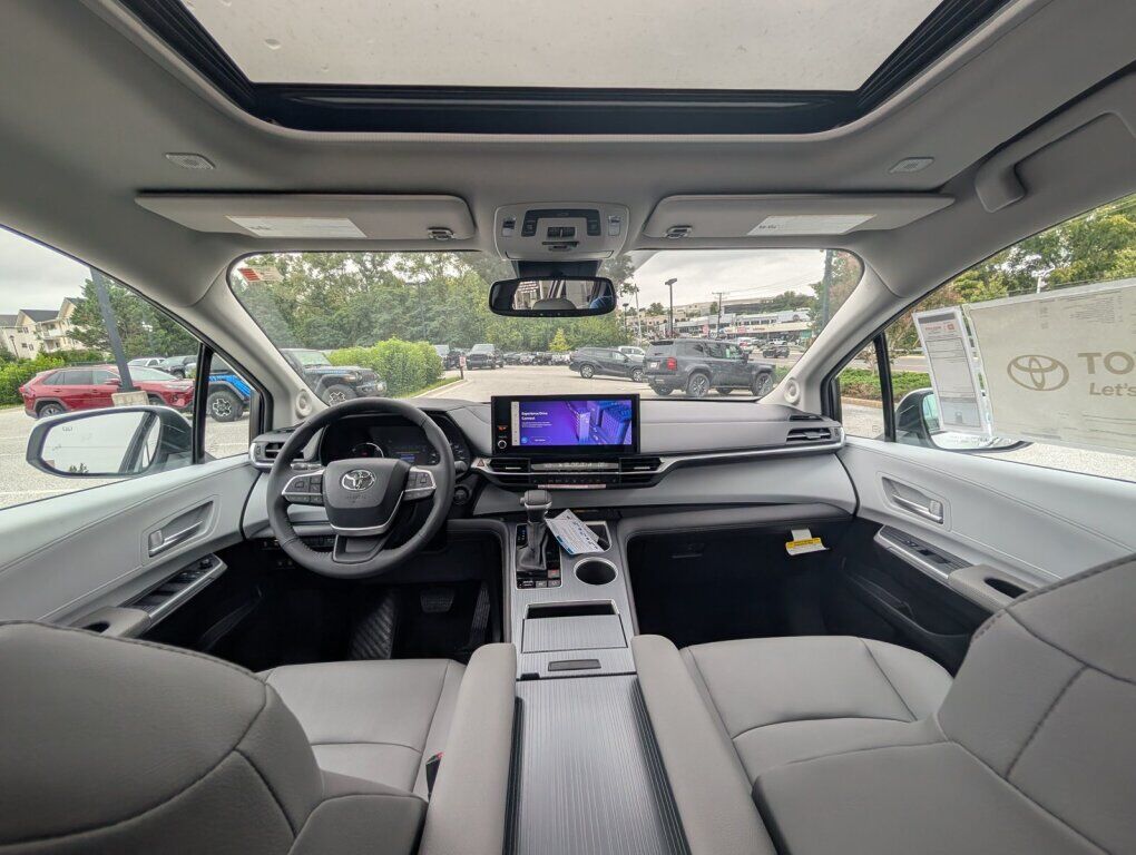 2026 Toyota Sienna XLE Laurel MD