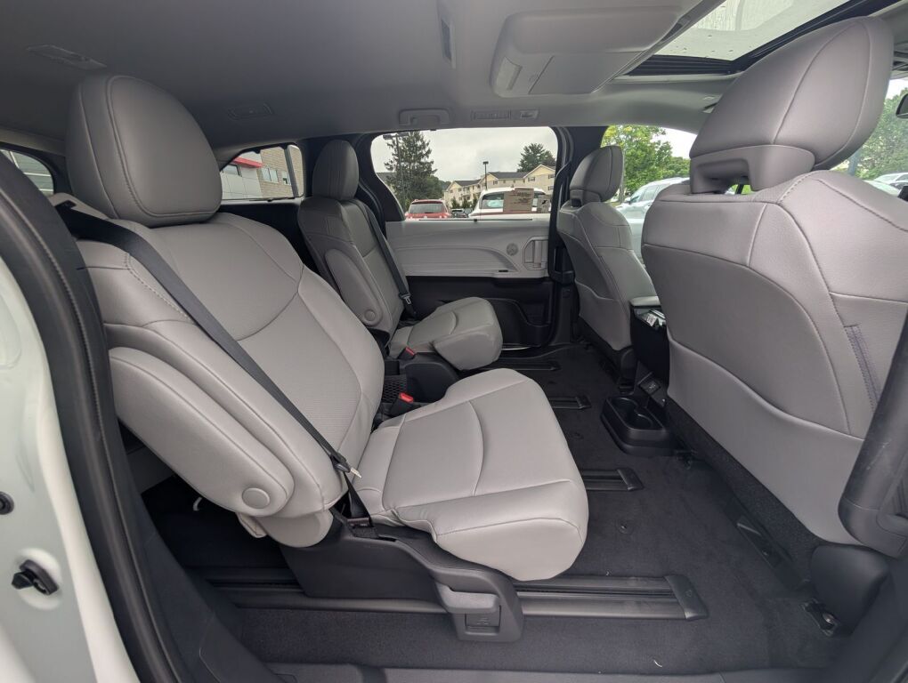 2026 Toyota Sienna XLE Laurel MD