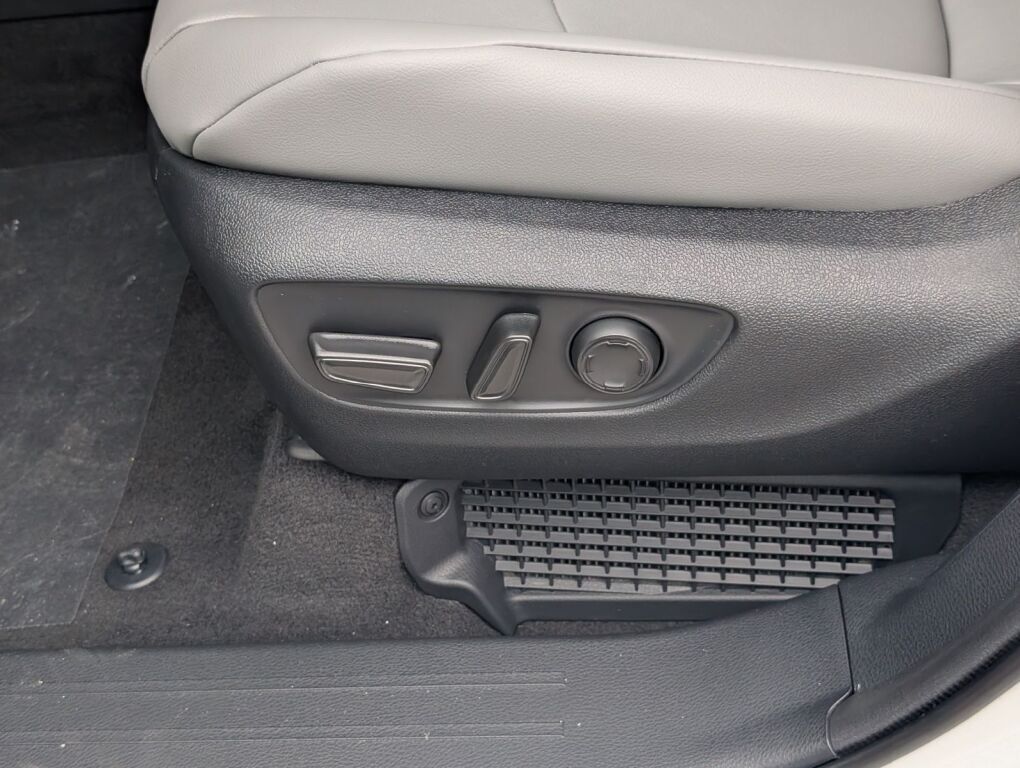 2026 Toyota Sienna XLE Laurel MD