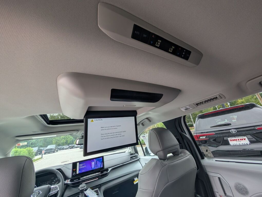2026 Toyota Sienna XLE Laurel MD