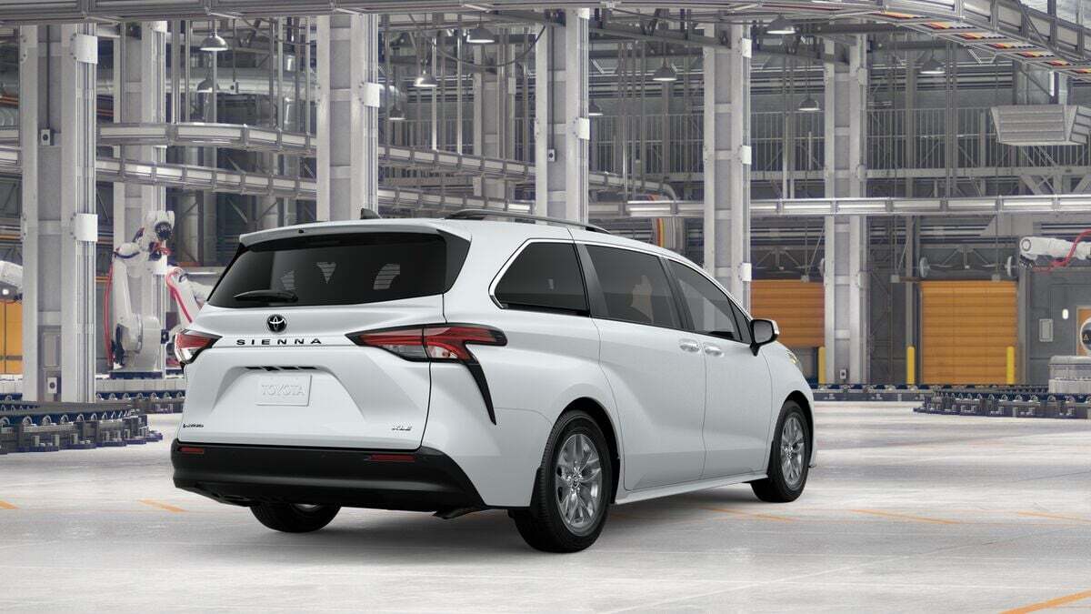 2026 Toyota Sienna XLE Laurel MD