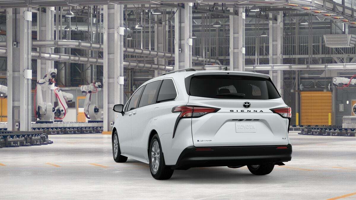 2026 Toyota Sienna XLE Laurel MD
