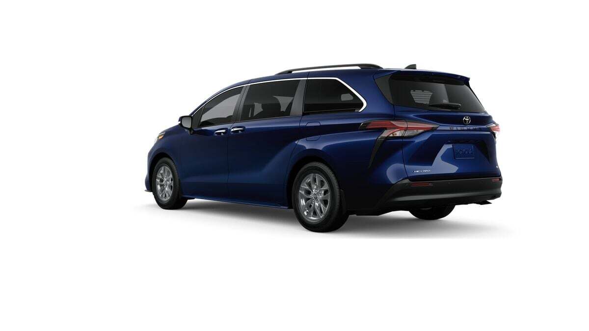 2026 Toyota Sienna XLE Fredericksburg VA