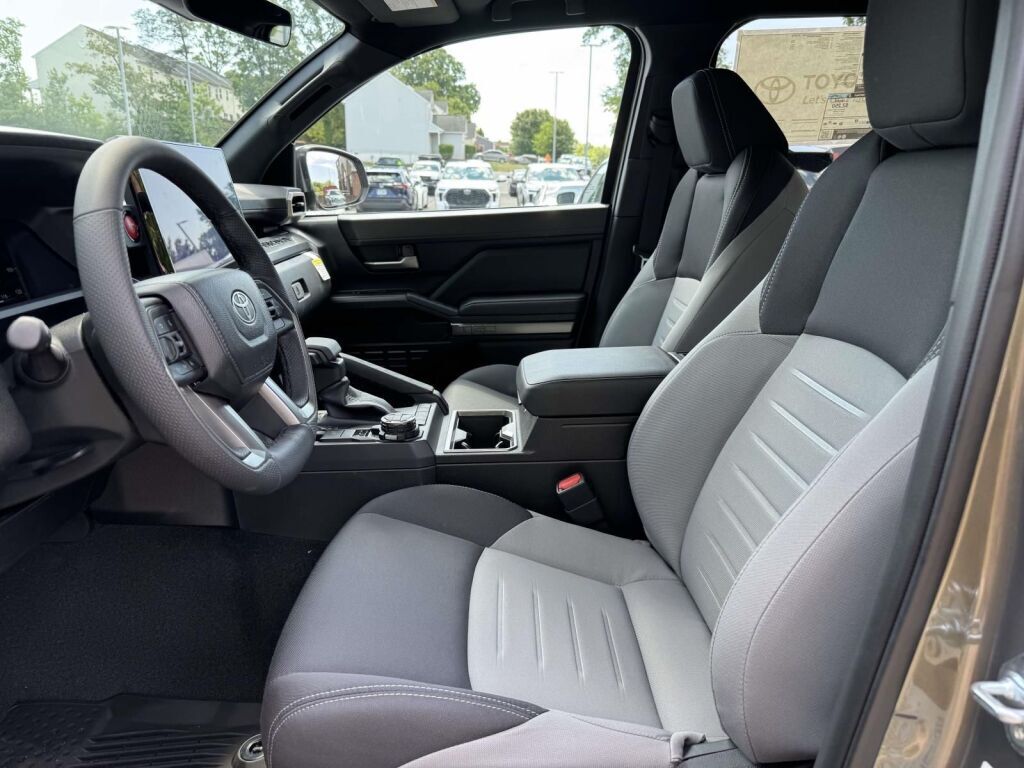 2026 Toyota Tacoma Hybrid TRD Off Road Fredericksburg VA