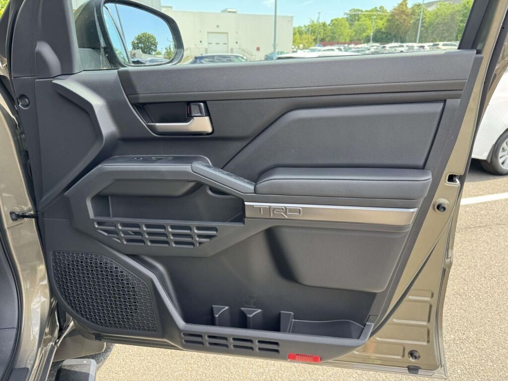 2026 Toyota Tacoma Hybrid TRD Off Road Fredericksburg VA