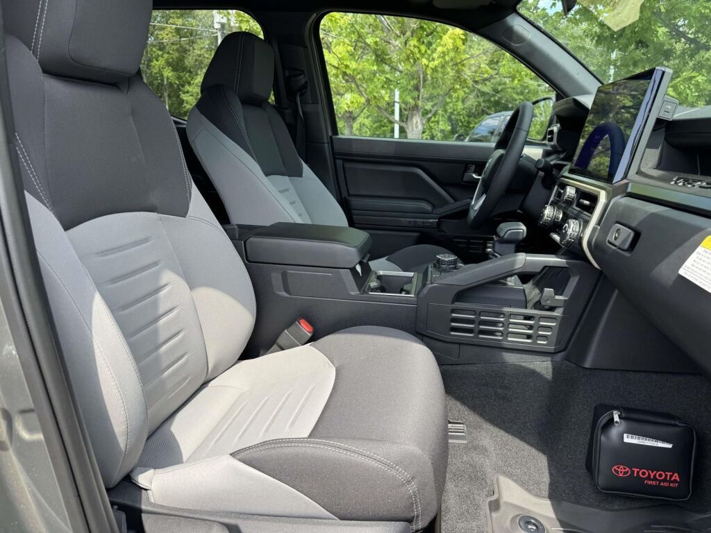 2026 Toyota Tacoma Hybrid TRD Off Road Fredericksburg VA