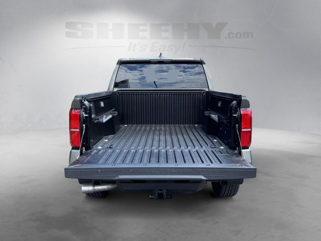 2026 Toyota Tacoma Hybrid TRD Off Road Fredericksburg VA