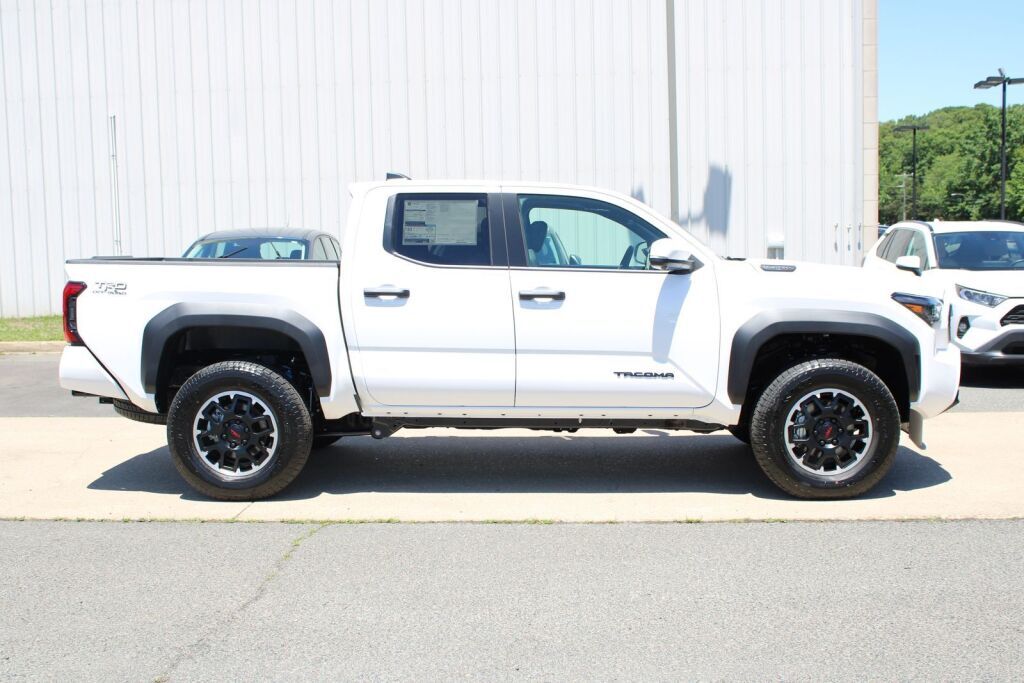 2026 Toyota Tacoma Hybrid TRD Off Road Fredericksburg VA