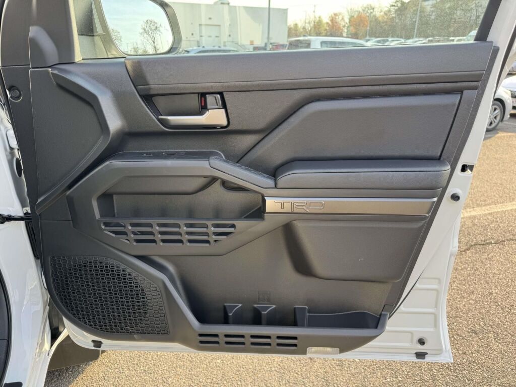 2026 Toyota Tacoma Hybrid TRD Off Road Fredericksburg VA