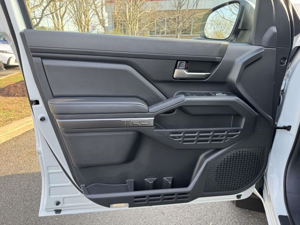 2026 Toyota Tacoma Hybrid TRD Off Road Fredericksburg VA