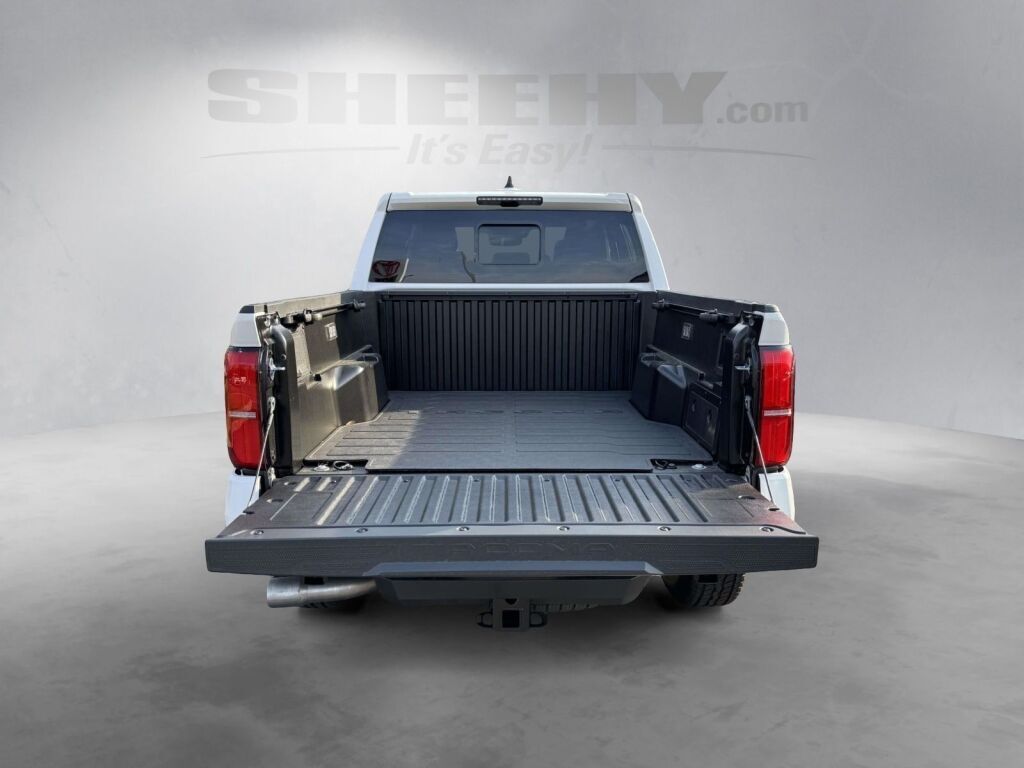 2026 Toyota Tacoma Hybrid TRD Off Road Fredericksburg VA