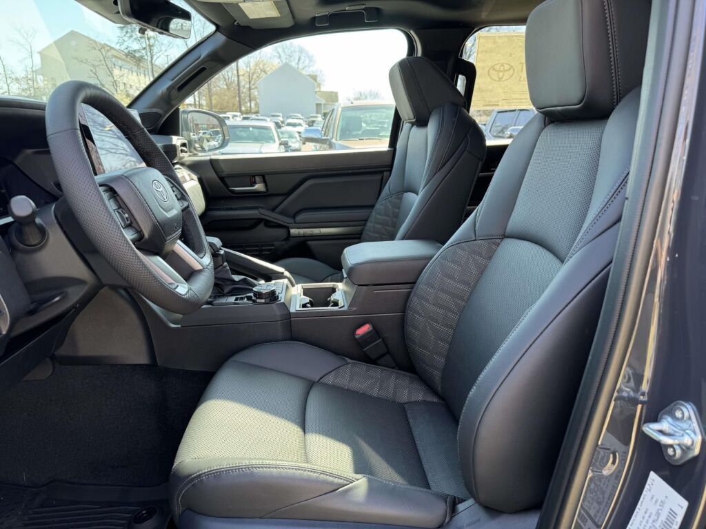 2026 Toyota Tacoma Hybrid TRD Off Road Fredericksburg VA