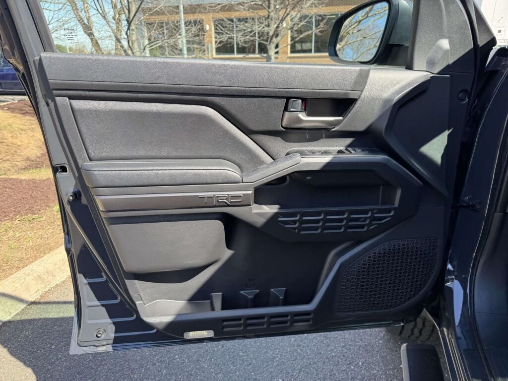 2026 Toyota Tacoma Hybrid TRD Off Road Fredericksburg VA