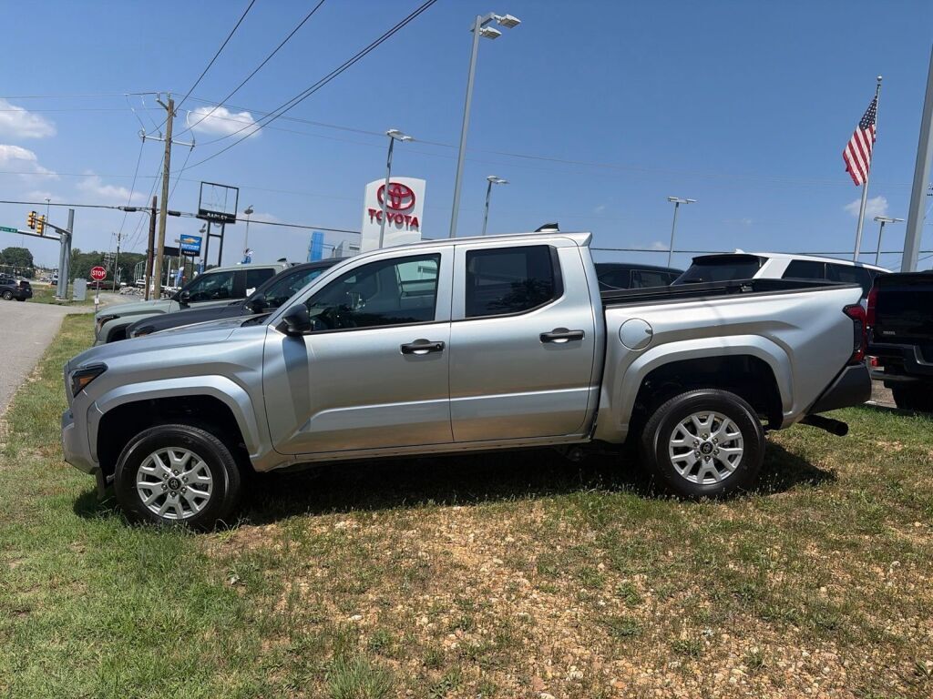 2026 Toyota Tacoma SR