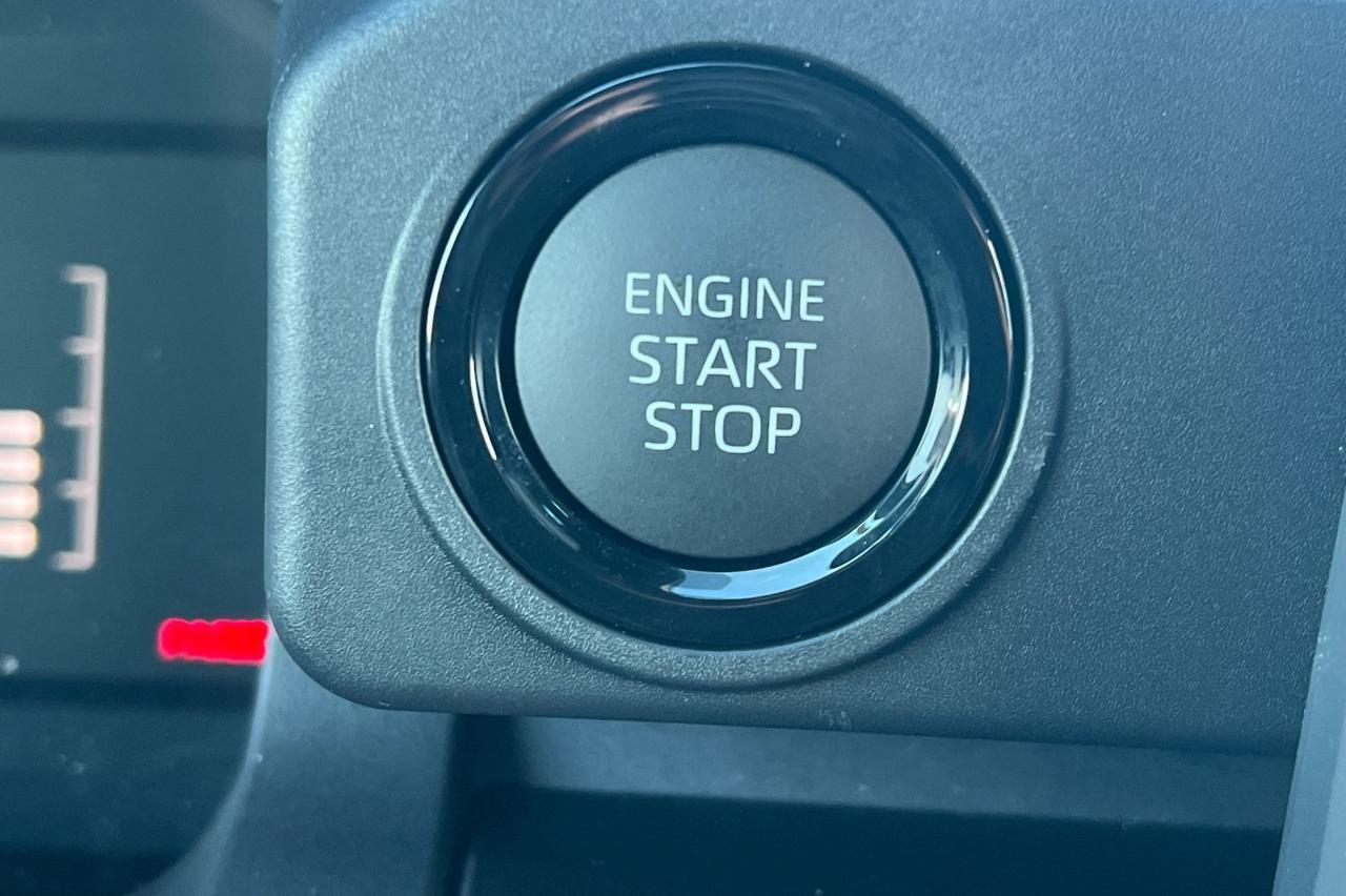 2026 Toyota Tacoma SR5 Ontario OR