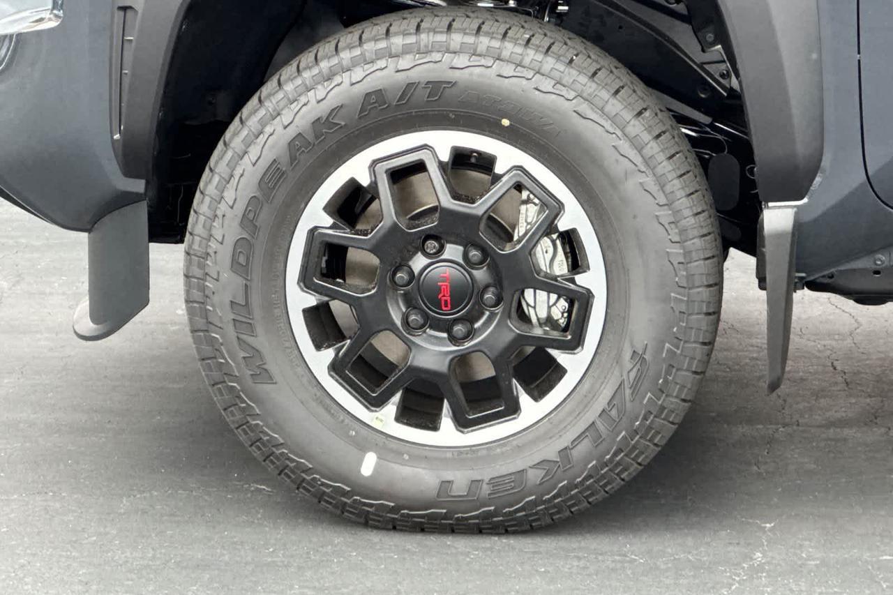 2026 Toyota Tacoma TRD Off Road Hybrid Roseville CA