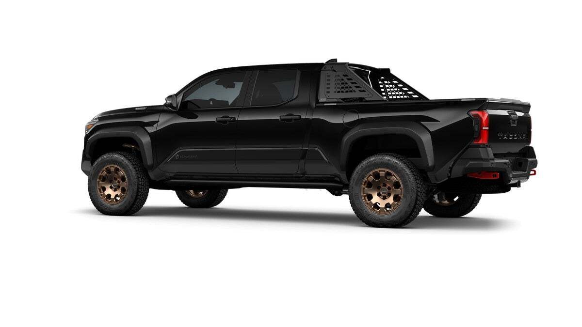 2026 Toyota Tacoma i-FORCE MAX Tacoma Trailhunter Roseville CA