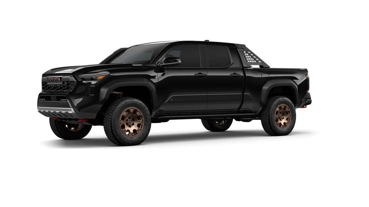 2026 Toyota Tacoma i-FORCE MAX Tacoma Trailhunter Roseville CA