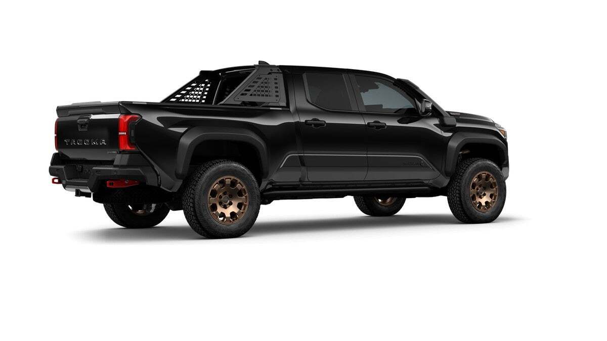 2026 Toyota Tacoma i-FORCE MAX Tacoma Trailhunter Roseville CA