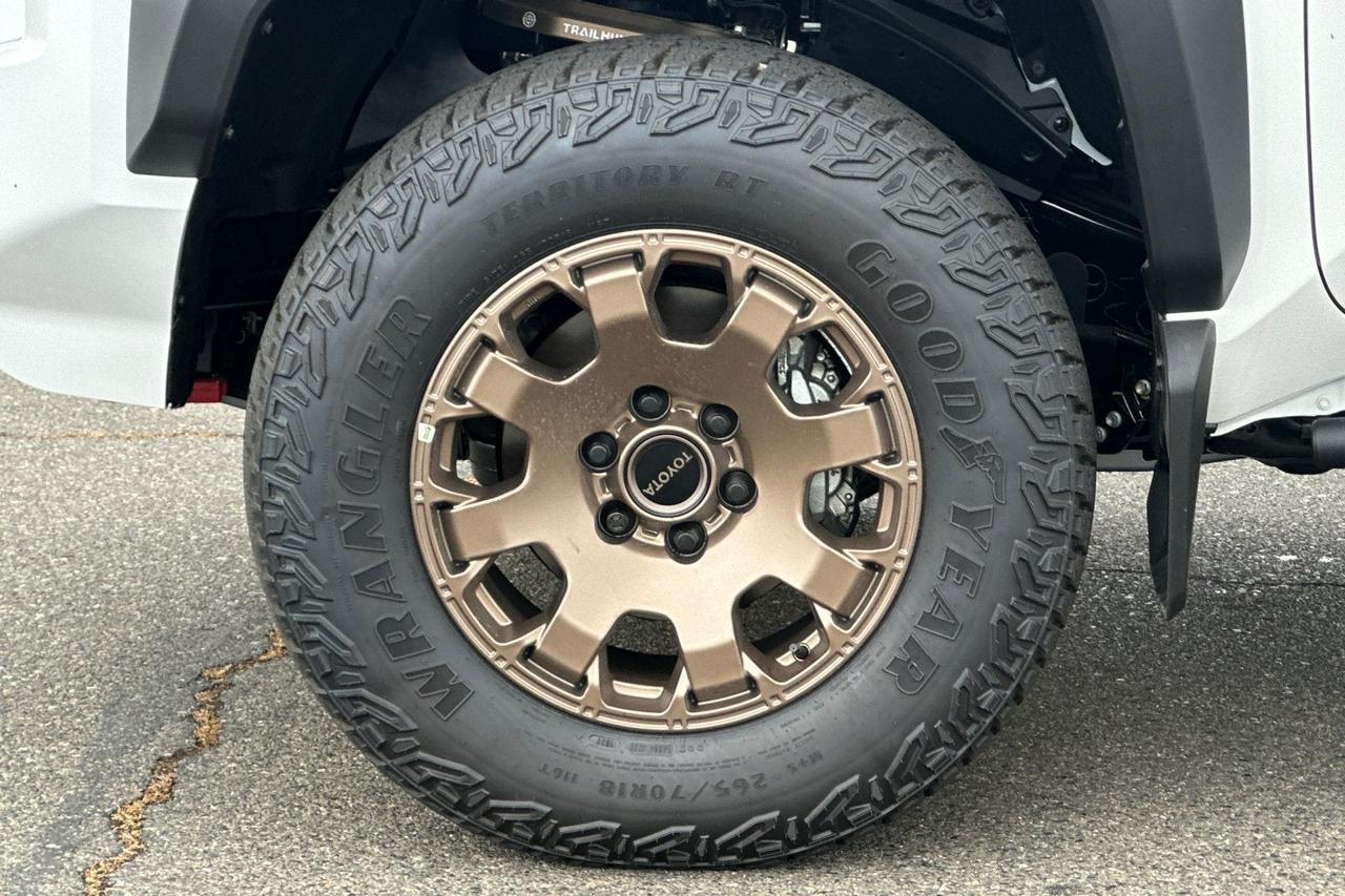 2026 Toyota Tacoma i-FORCE MAX Tacoma Trailhunter Roseville CA