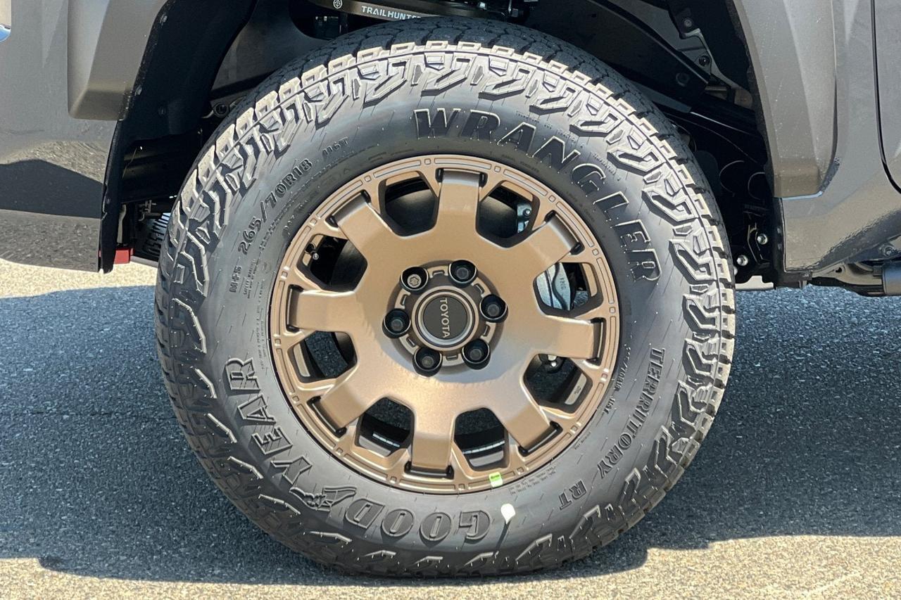 2026 Toyota Tacoma i-FORCE MAX Tacoma Trailhunter Roseville CA