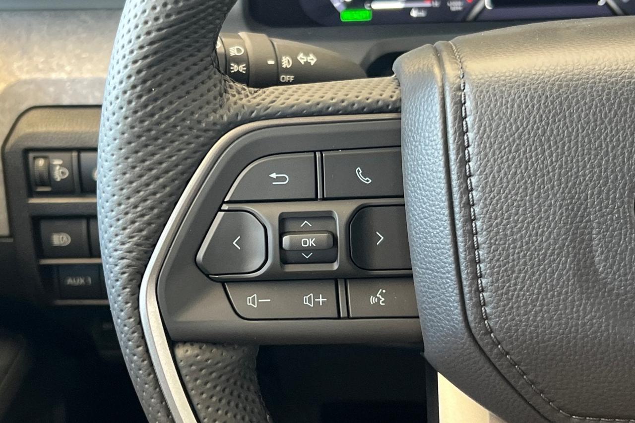 2026 Toyota Tacoma i-FORCE MAX Tacoma Trailhunter Roseville CA