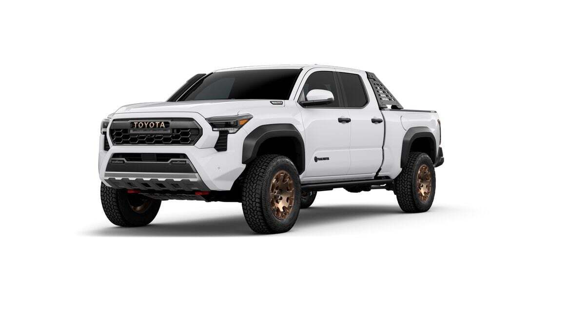 2026 Toyota Tacoma i-FORCE MAX Trailhunter